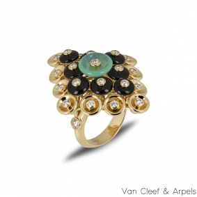 Van Cleef & Arpels Yellow Gold Bouton d'or Ring VCARO9MW00 Van Cleef & Arpels Yellow Gold Bouton d'or Ring VCARO9MW00